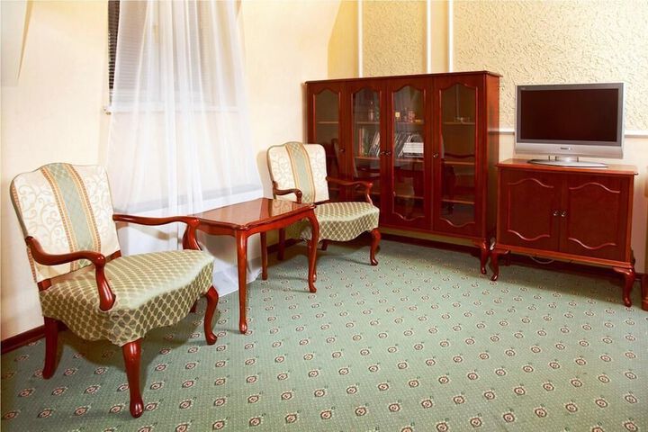 Room 8 of 46