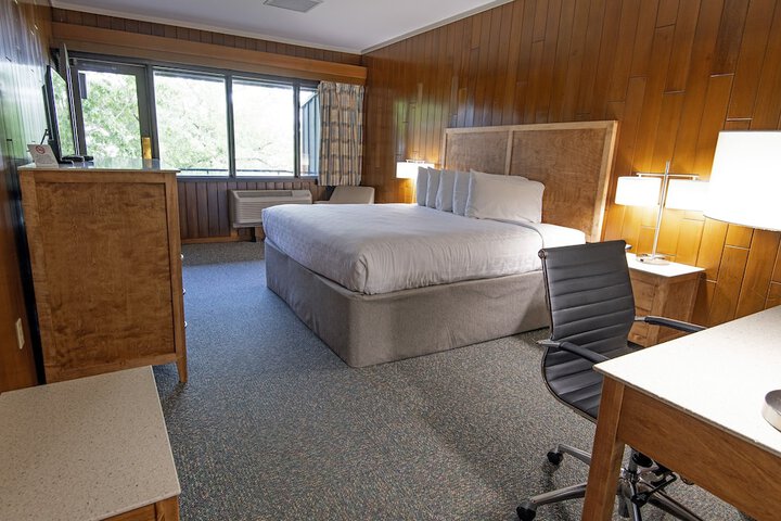Room 7 of 82