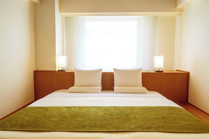 Room 12 of 35