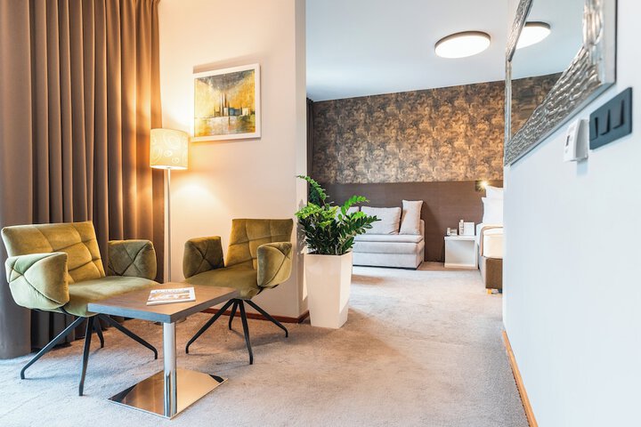 Room 35 of 113