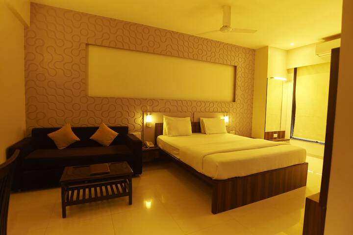 Room 28 of 58