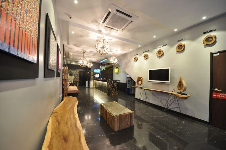Hotel Interior 4 of 37