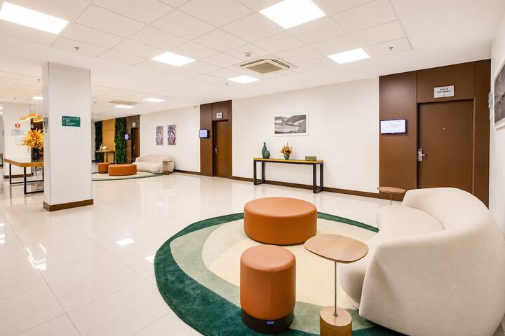 Business Center 60 of 65
