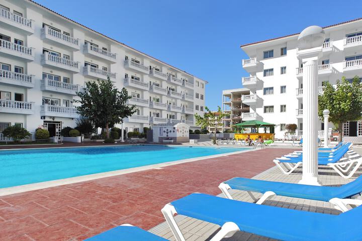 Hotel with Pool