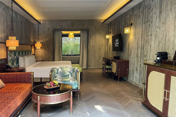 Room 22 of 85