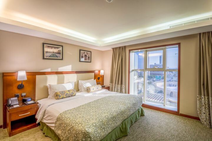 Room 17 of 43