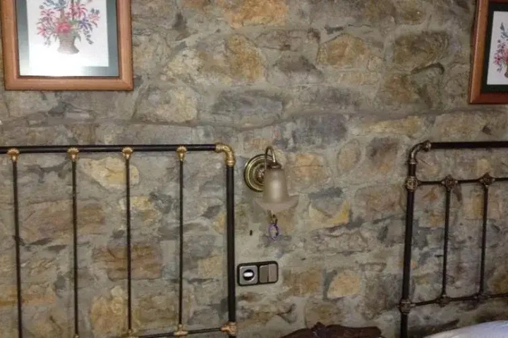 Room 2 of 15