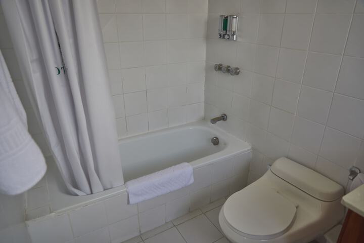 Room 43 of 63