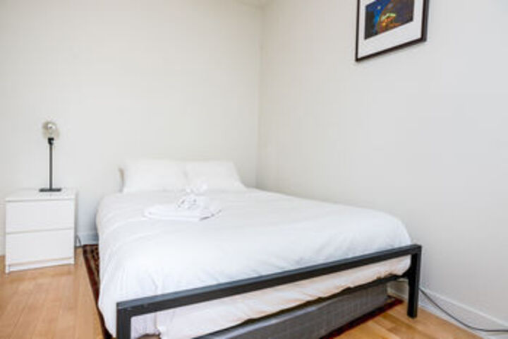Room 5 of 24