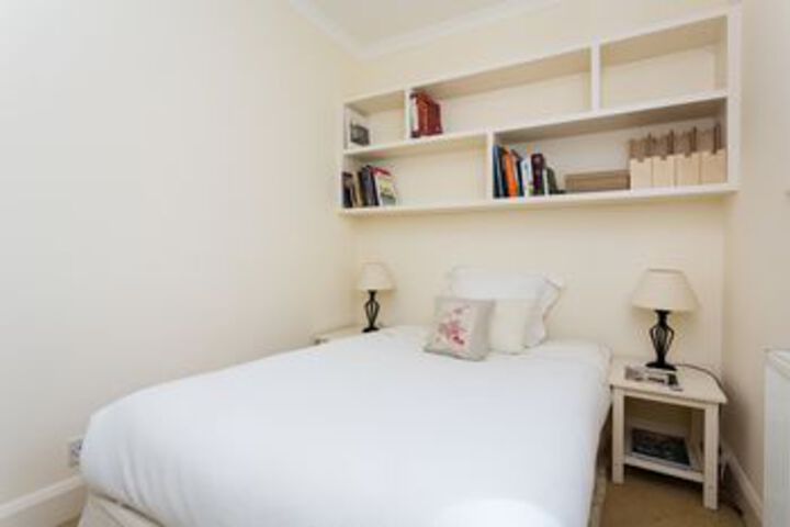 Room 15 of 27