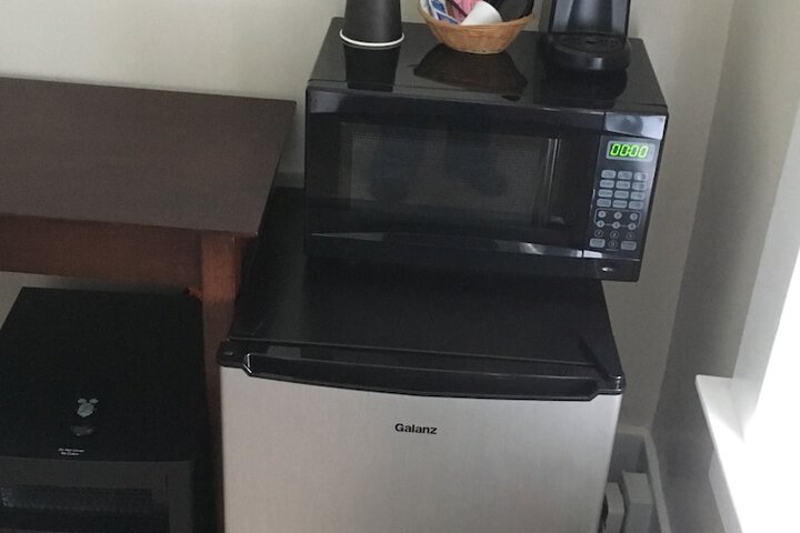 Breakfast/Coffee Service 25 of 37