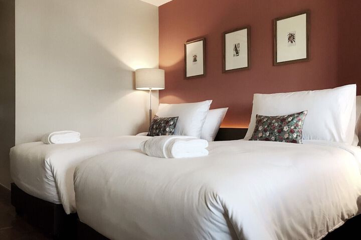 Room 16 of 260