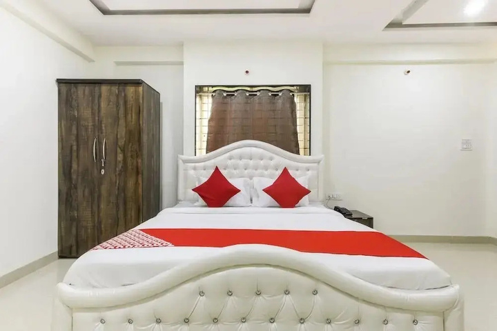 Room 3 of 9