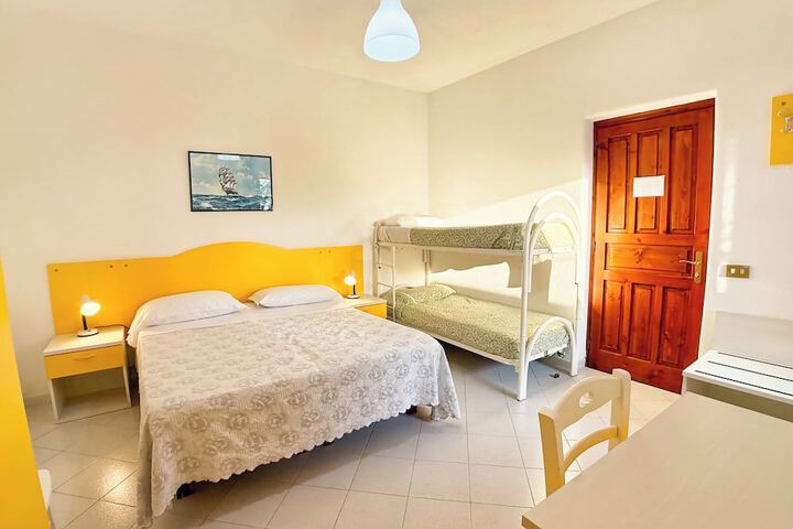 Room 26 of 65