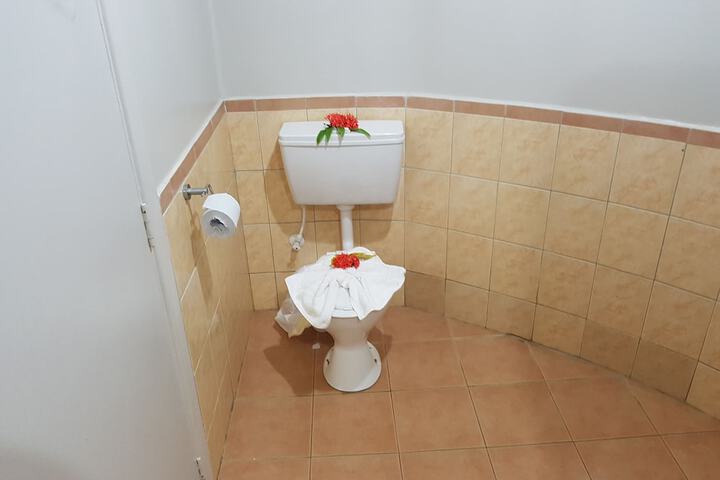 Room 62 of 94