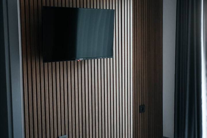Room 17 of 93