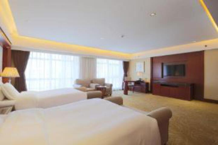 Room 9 of 11