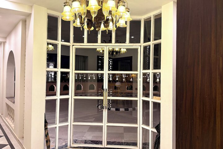 Hotel 2 of 97