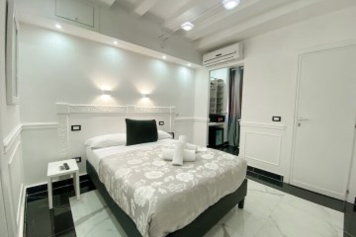 Room 38 of 82