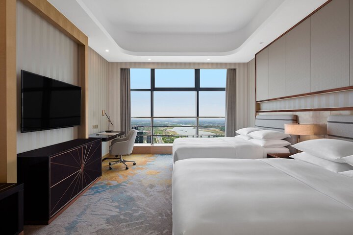 Room 16 of 79