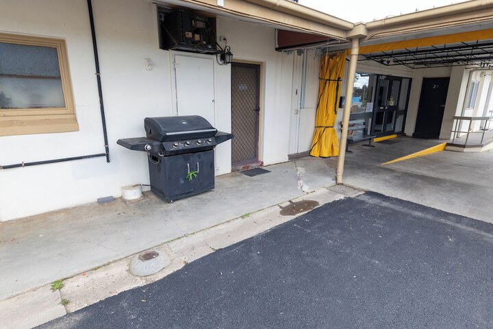 Property Grounds 49 of 55