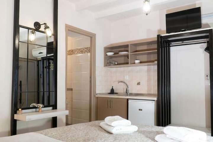 Room 4 of 36