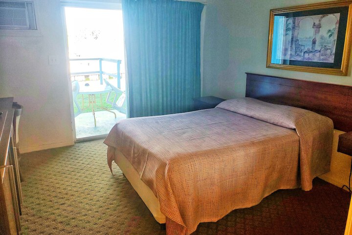 2 Double Beds (6 of 7)