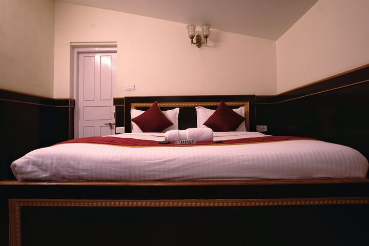 Room 6 of 70