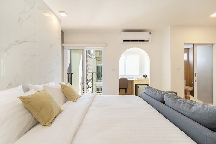 Room 20 of 85