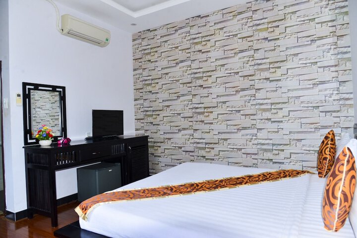 Room 50 of 84