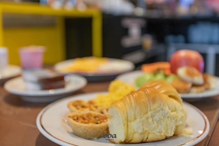 Breakfast/Coffee Service 24 of 29