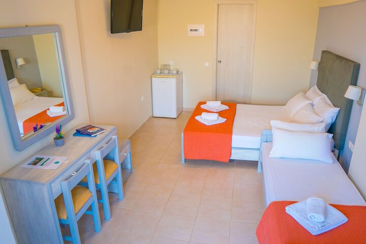 Room 4 of 52