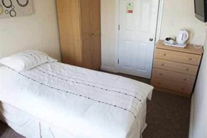 Room 3 of 5
