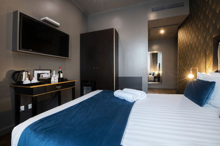Room 25 of 123