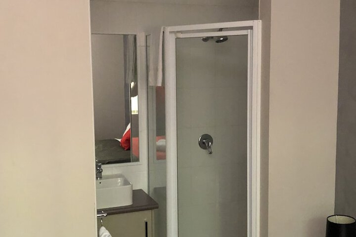 Room 25 of 49