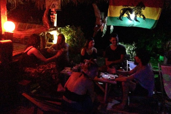Lounge 18 of 28