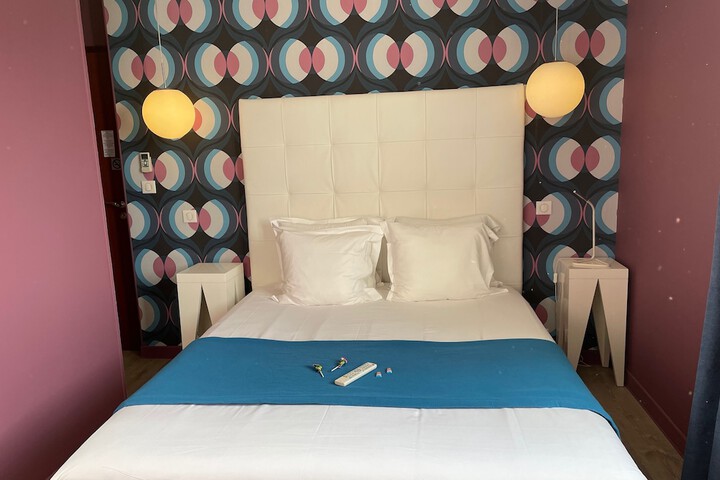Room 10 of 47