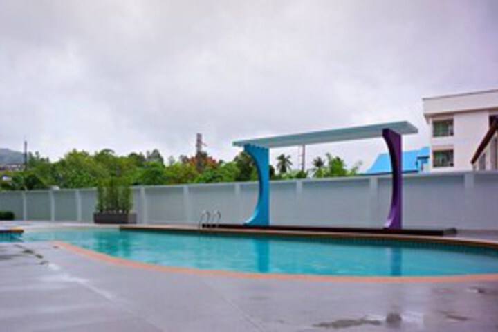 Pool 11 of 27