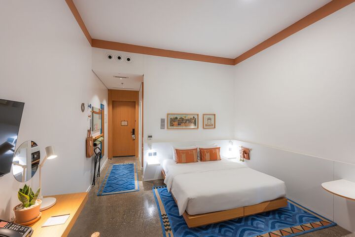 Room 12 of 65