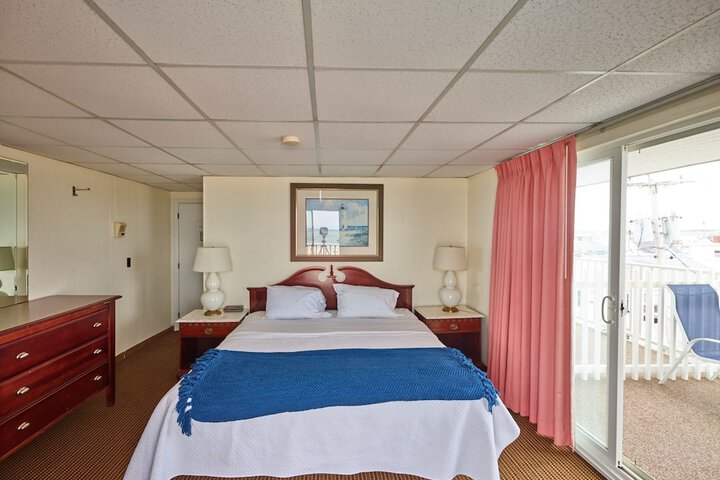 Room 12 of 39