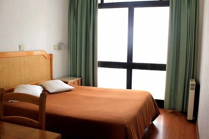 Room 6 of 17
