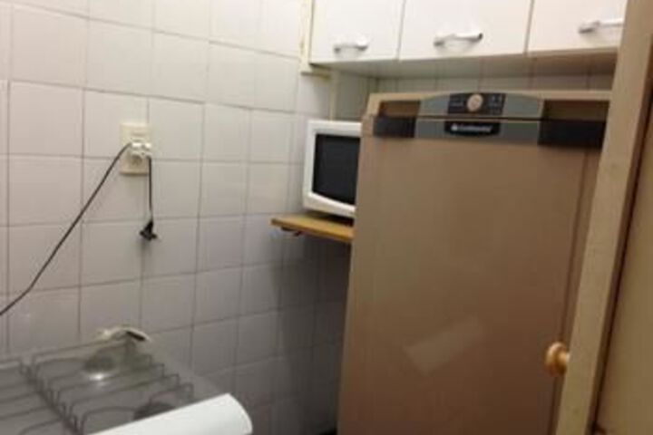 Room 10 of 13
