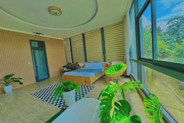 Room 106 of 146