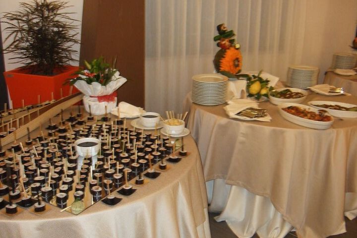 Dining 61 of 93