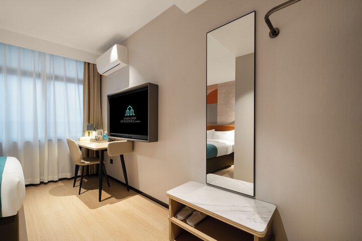 Room 18 of 55