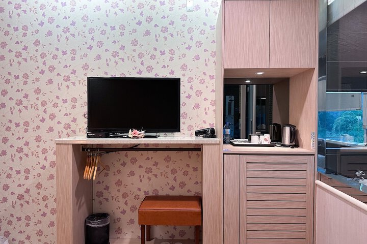 Room 37 of 60