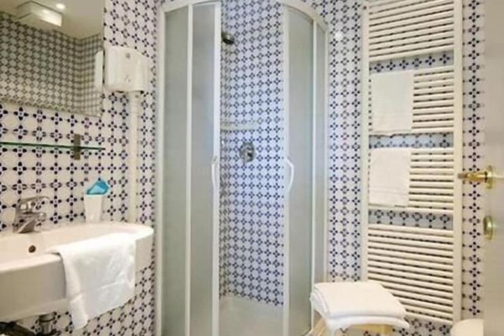 Clean Restrooms