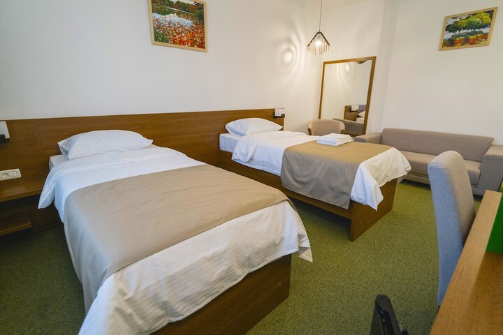 Room 3 of 22