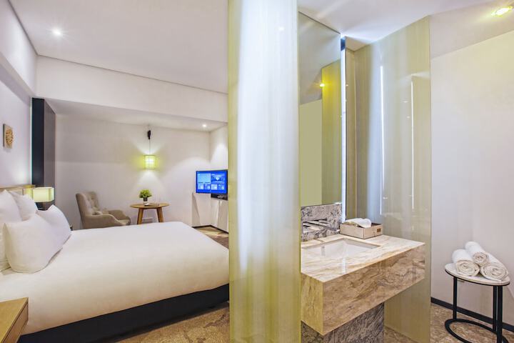 Room 2 of 19