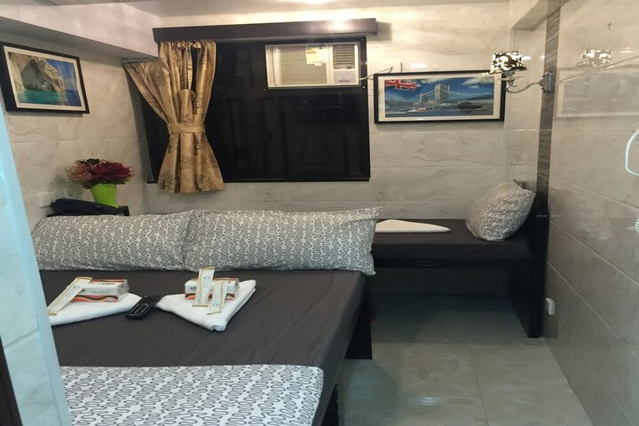 Room 42 of 61